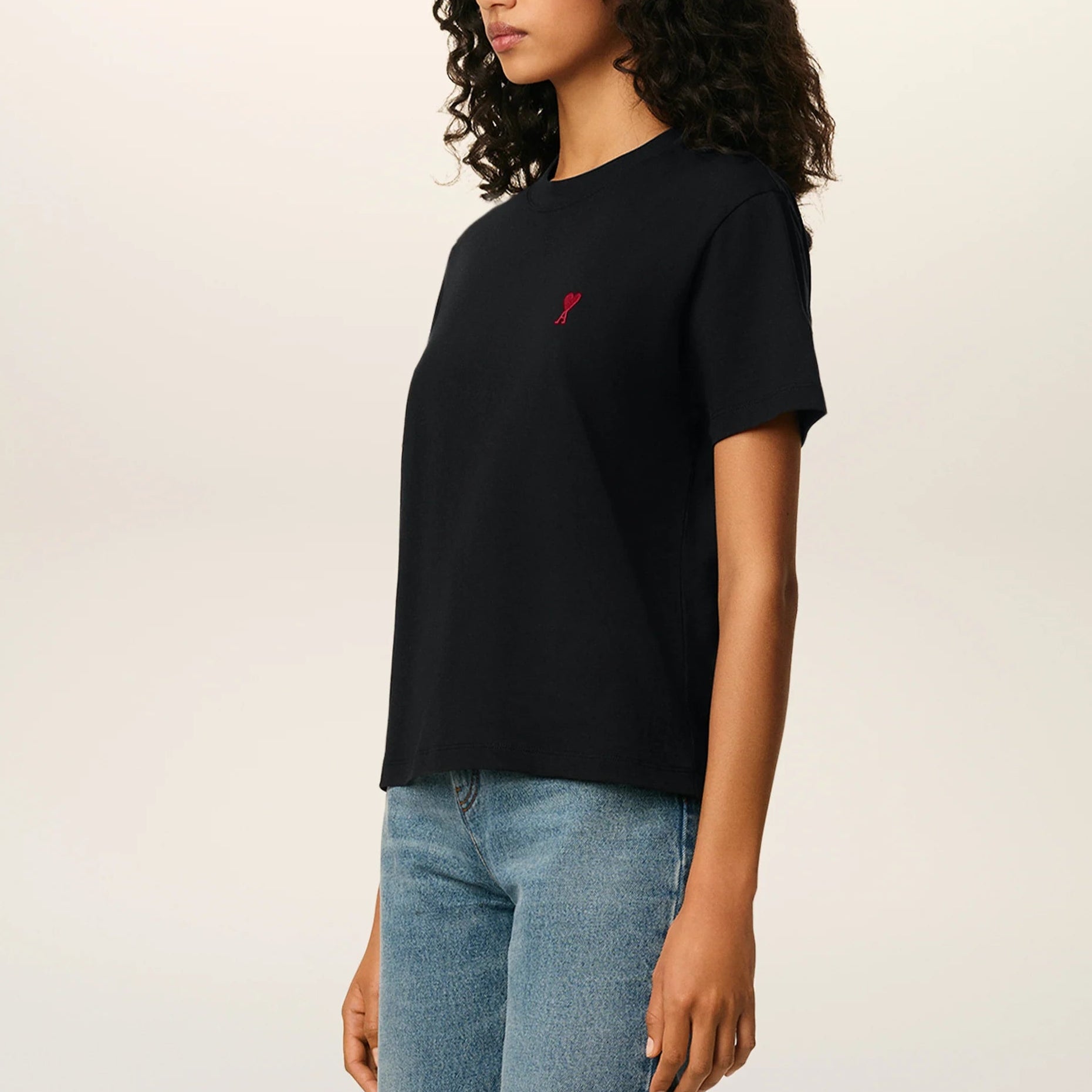 AMI PARIS Black Cotton AMI De Coeur T-Shirt - Stylish Casual Tee for Men & Women | Perfect for Everyday Wear, Street Style & Outings