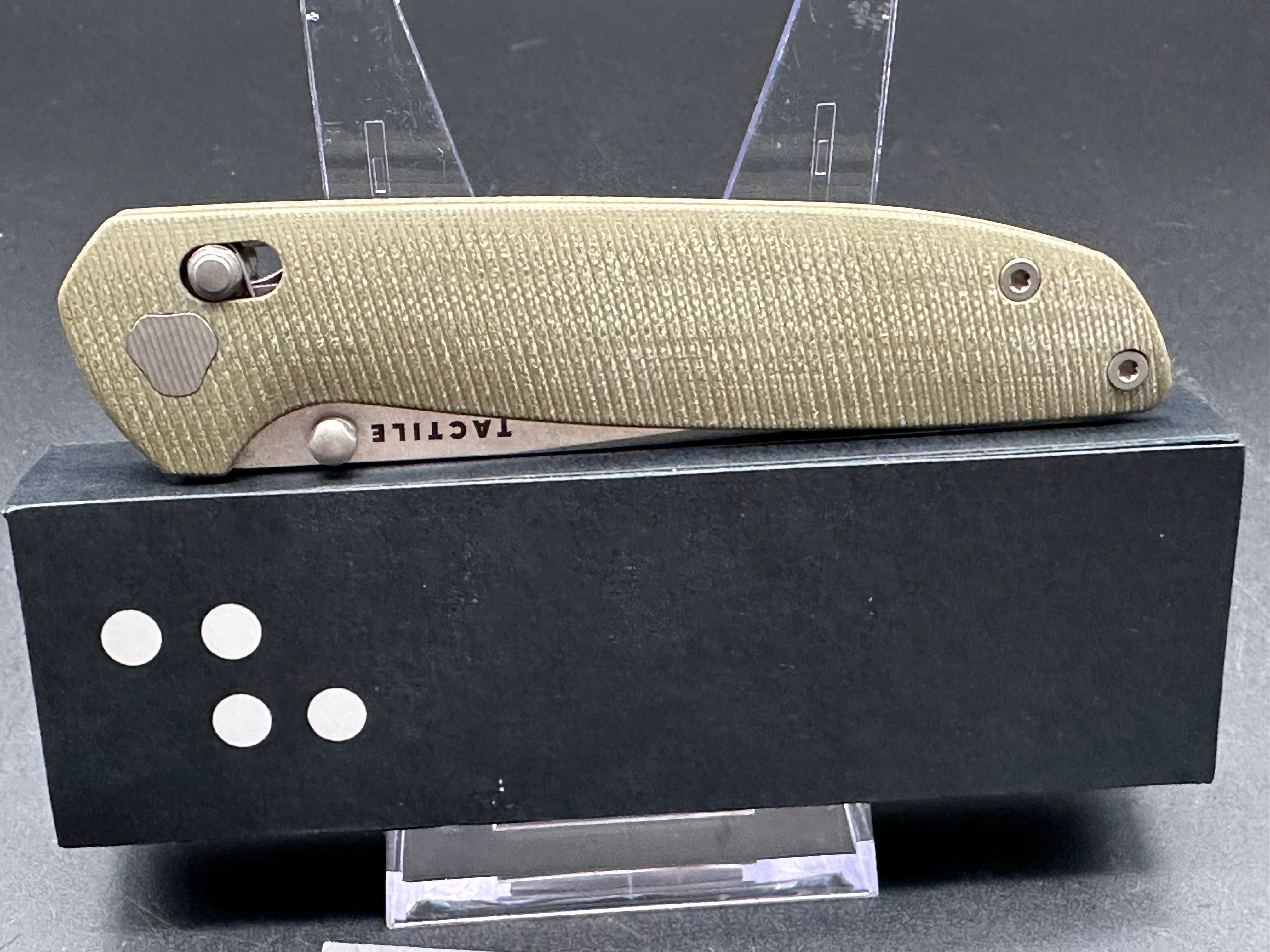 Tactile Knives Maverick - Green G10 Handle with MagnaCut Blade - EDC Folding Pocket Knife for Outdoor, Camping & Everyday Carry (EDC)
