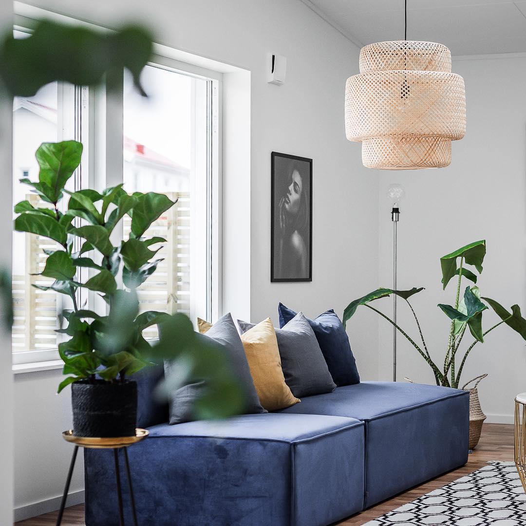 Modern Bamboo Pendant Light Fixture - Handwoven Natural Rattan Hanging Lamp for Kitchen Island, Dining Room & Bedroom Decor - Eco-Friendly Lighting Solution
