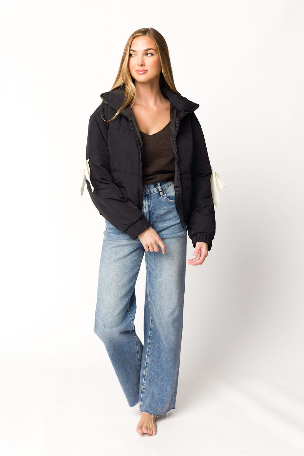 Andy Bow Cropped Puffer Jacket Women's Winter Coat - Lightweight Quilted Jacket with Hood, Waterproof Windbreaker for Outdoor Activities, Hiking & Travel | Black