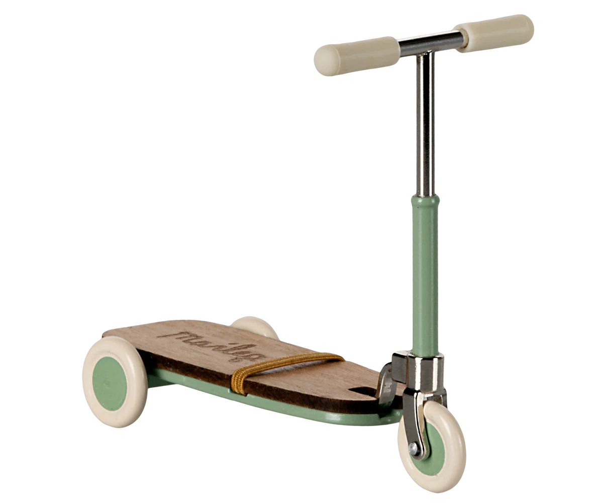Kick Board & Mouse Mint - Fun and Functional Kick Scooter for Kids & Adults | Perfect for Commuting, Exercise, and Outdoor Play
