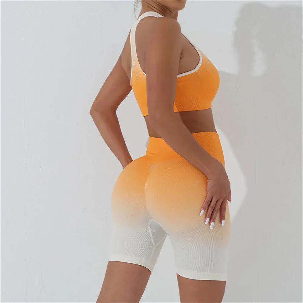 Seamless Women's Yoga Set - Workout Tracksuit Sportswear Gym Clothing with Long Sleeve Crop Top & High Waist Leggings - Gradient Fitness Outfit for Yoga, Pilates, Running & Gym Training