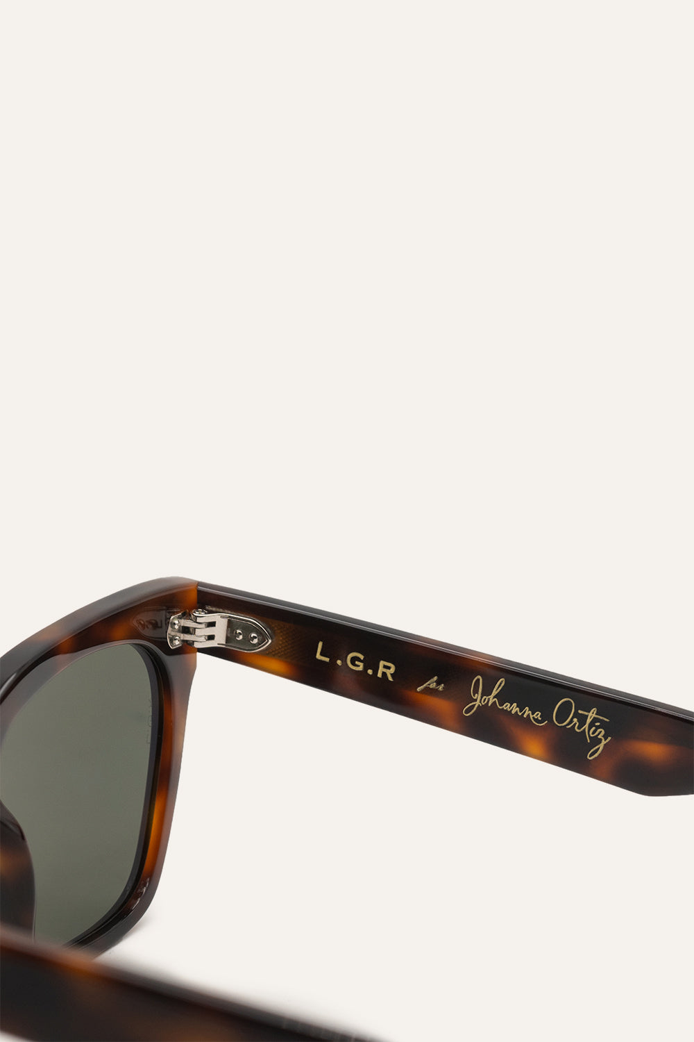 Stylish Pyramid Of The Sun Sunglasses for Men & Women - UV Protection Polarized Aviator Shades - Perfect for Beach, Driving & Outdoor Activities