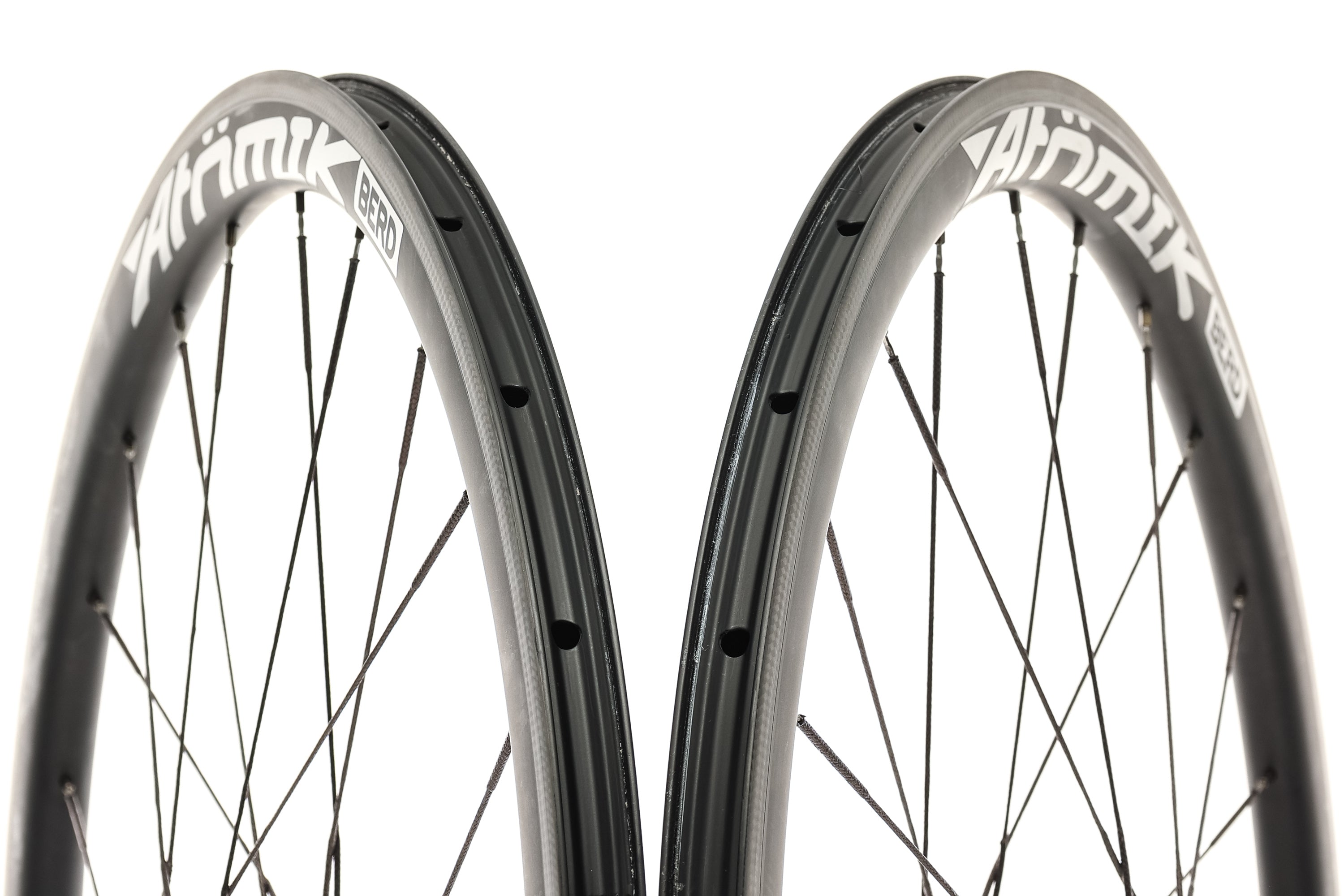 Atomik BERD 38 Carbon Tubeless 700c Wheelset - Lightweight Road Bike Wheels for Racing & Performance Cycling | Perfect for Road Racing, Triathlons & Endurance Rides