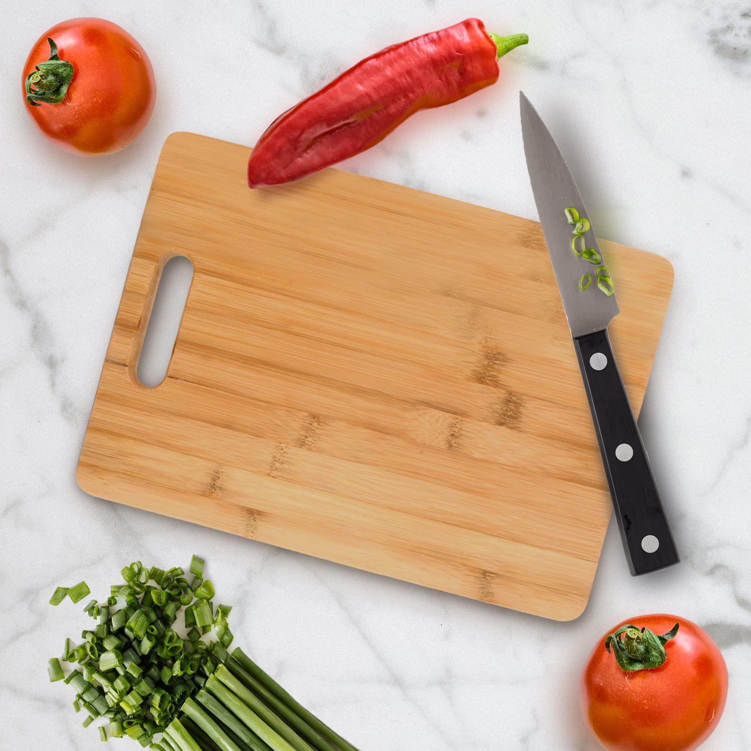 Personalized Dog Mom Gifts - Engraved Bamboo Cutting Board with Paw Prints - Best Dog Lover Present for Women - Perfect for Kitchen, Housewarming & Pet Owner Appreciation