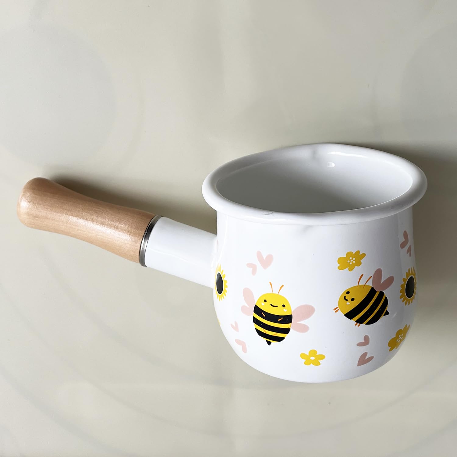 4 Inch 17 Oz Enamel Milk Pot - Non-Stick Mini Saucepan with Wooden Handle & Bee Pattern - Perfect for Warming Milk, Butter, Sauces & Small Portion Cooking - Ideal for Coffee Shops, Breakfast & Kitchen Use