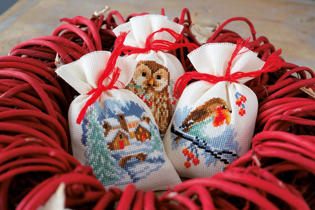 Vervaco Winter Bags Counted Cross-Stitch Kit - DIY Embroidery Kit for Beginners & Adults - Perfect for Holiday Gifts & Home Decor