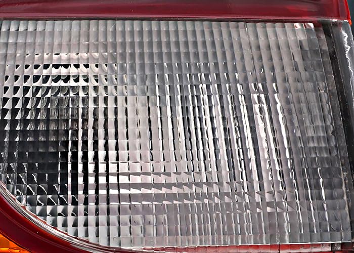 Chevrolet Chevy Malibu Tail Lights Lamps Set - Compatible with 1997-2005 Models (Driver & Passenger Side) | Perfect for Replacement, Restoration & Nighttime Safety