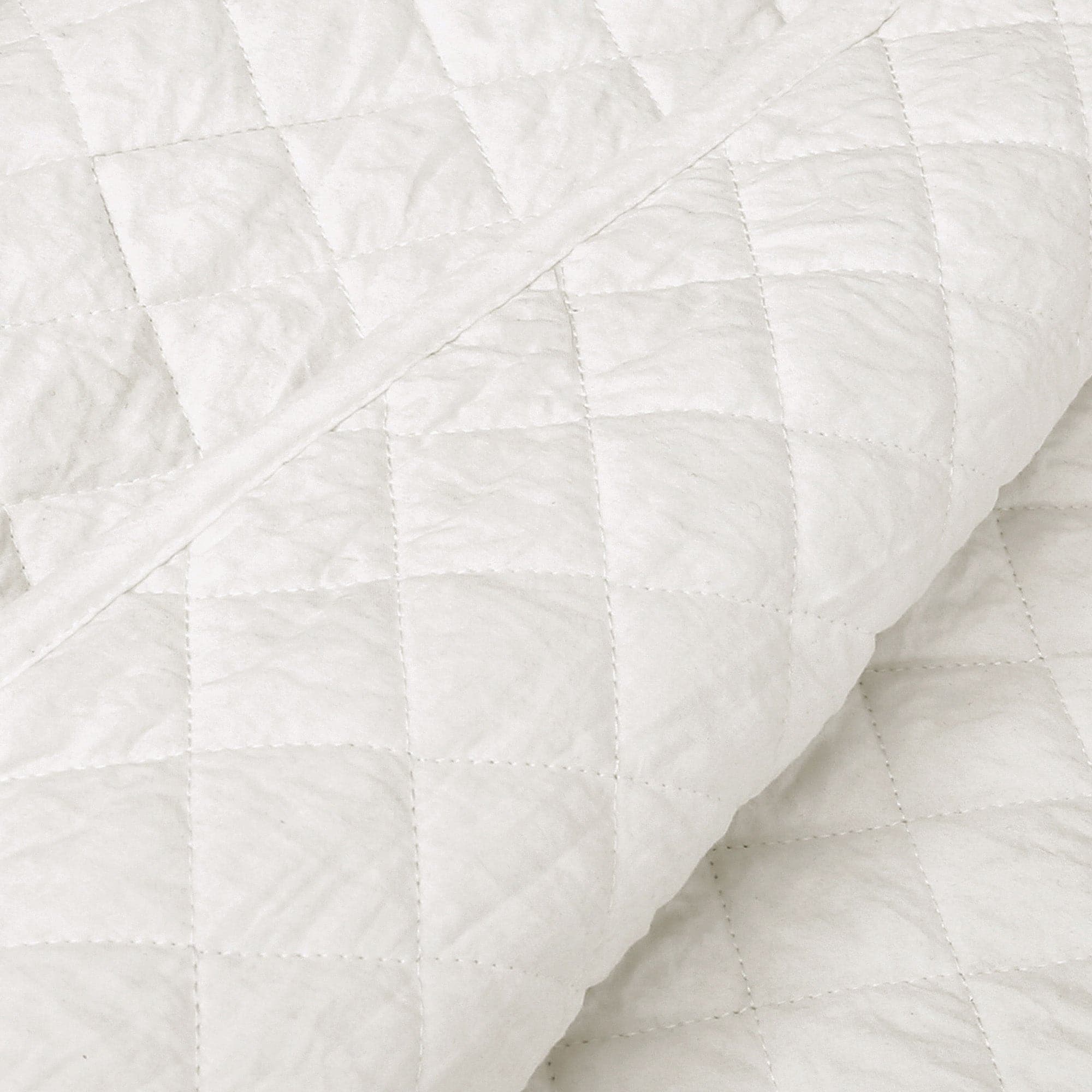 Ava Diamond Oversized Cotton Quilt Set - King Size Bedding with Soft Breathable Fabric for All Seasons | Perfect for Master Bedroom, Guest Room & Cozy Home Decor