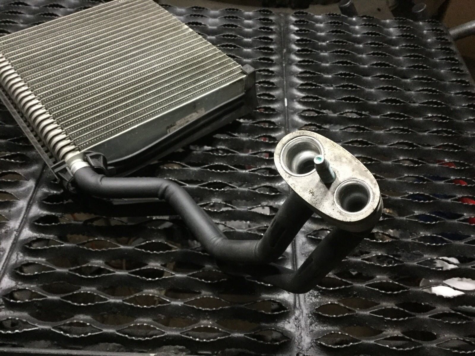 2003-2007 Audi A4 AC Evaporator Core 8E1820103A OEM Replacement - Perfect for Cooling System Repair & Maintenance
