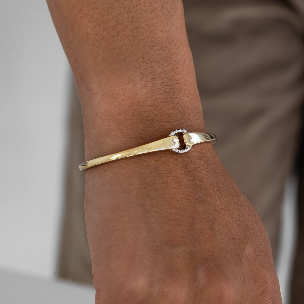 Elegant Two-Tone Diamond Buckle Bracelet for Women - Perfect for Weddings, Parties & Special Occasions