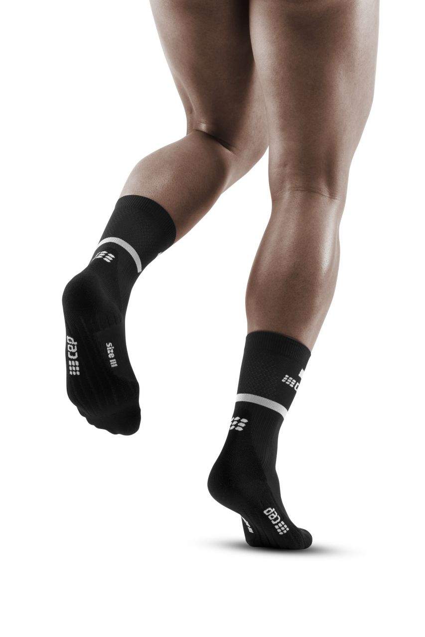 CEP Men's The Run Socks Mid Cut v4 - Performance Running Socks for Men, Black - Ideal for Marathon Training, Jogging & Athletic Activities