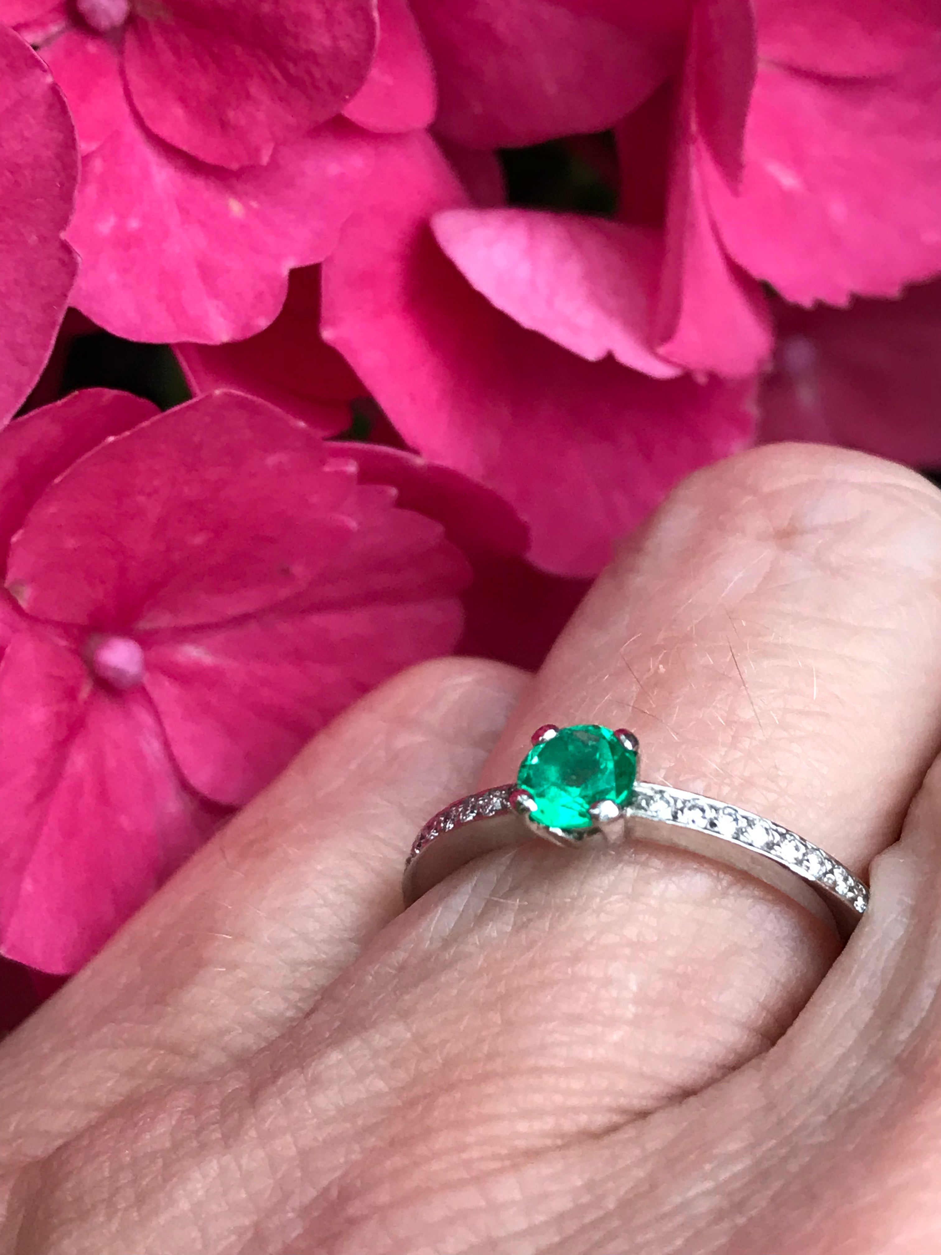 Platinum Emerald and Diamond Ring for Women - Elegant Wedding, Engagement, or Anniversary Jewelry Gift