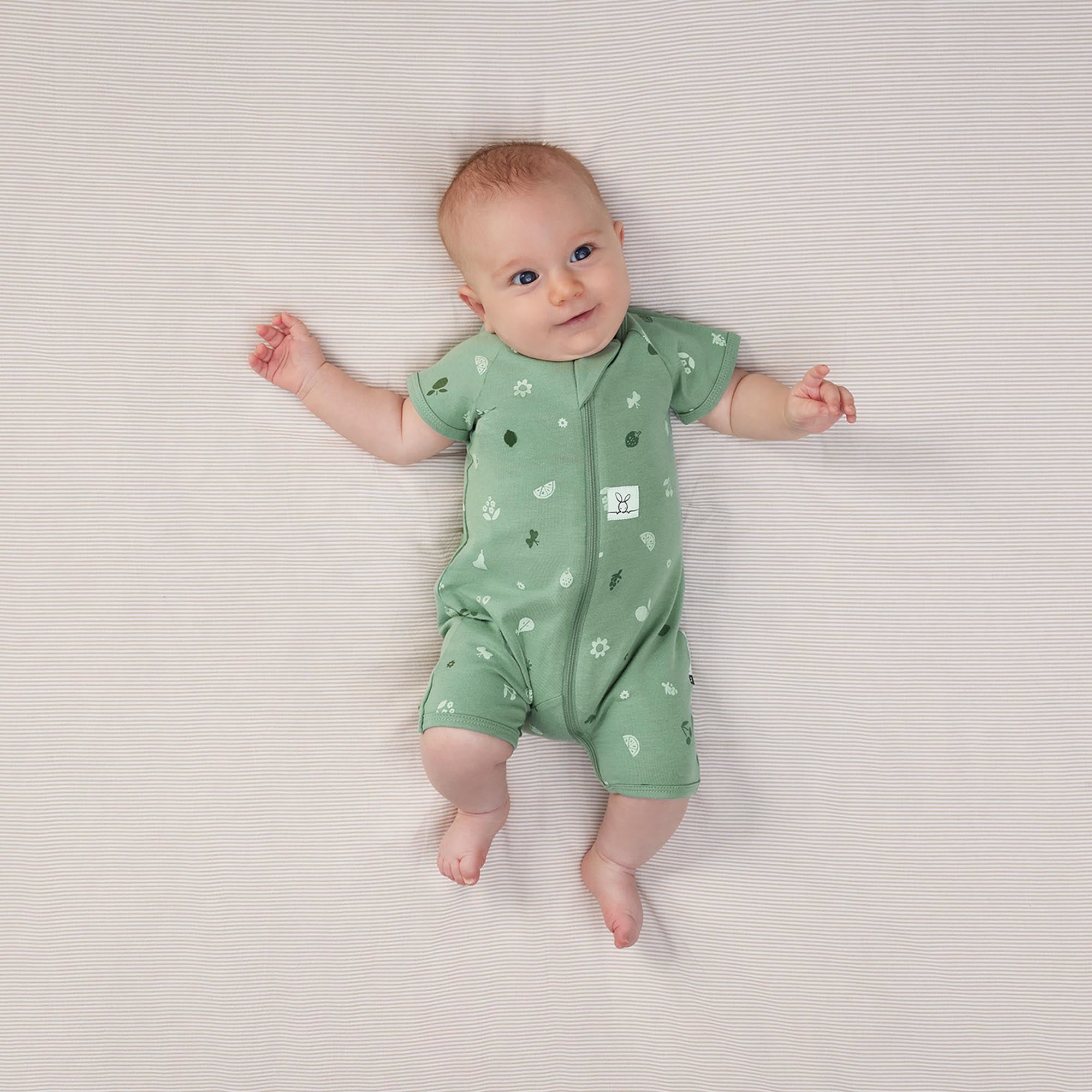 ErgoPouch 0.2 TOG Short Sleeve Sleep Zip Bodysuit - Organic Cotton Baby Sleepwear for Newborns & Infants - Perfect for Nursery, Daycare & Summer Nights - Sweet Orchard Print