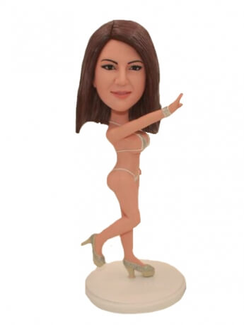 Personalized Valentine's Night Bobblehead Couple - Custom Romantic Gift for Anniversary, Wedding & Date Night - Perfect for Home Decor, Office Desk & Gift Giving