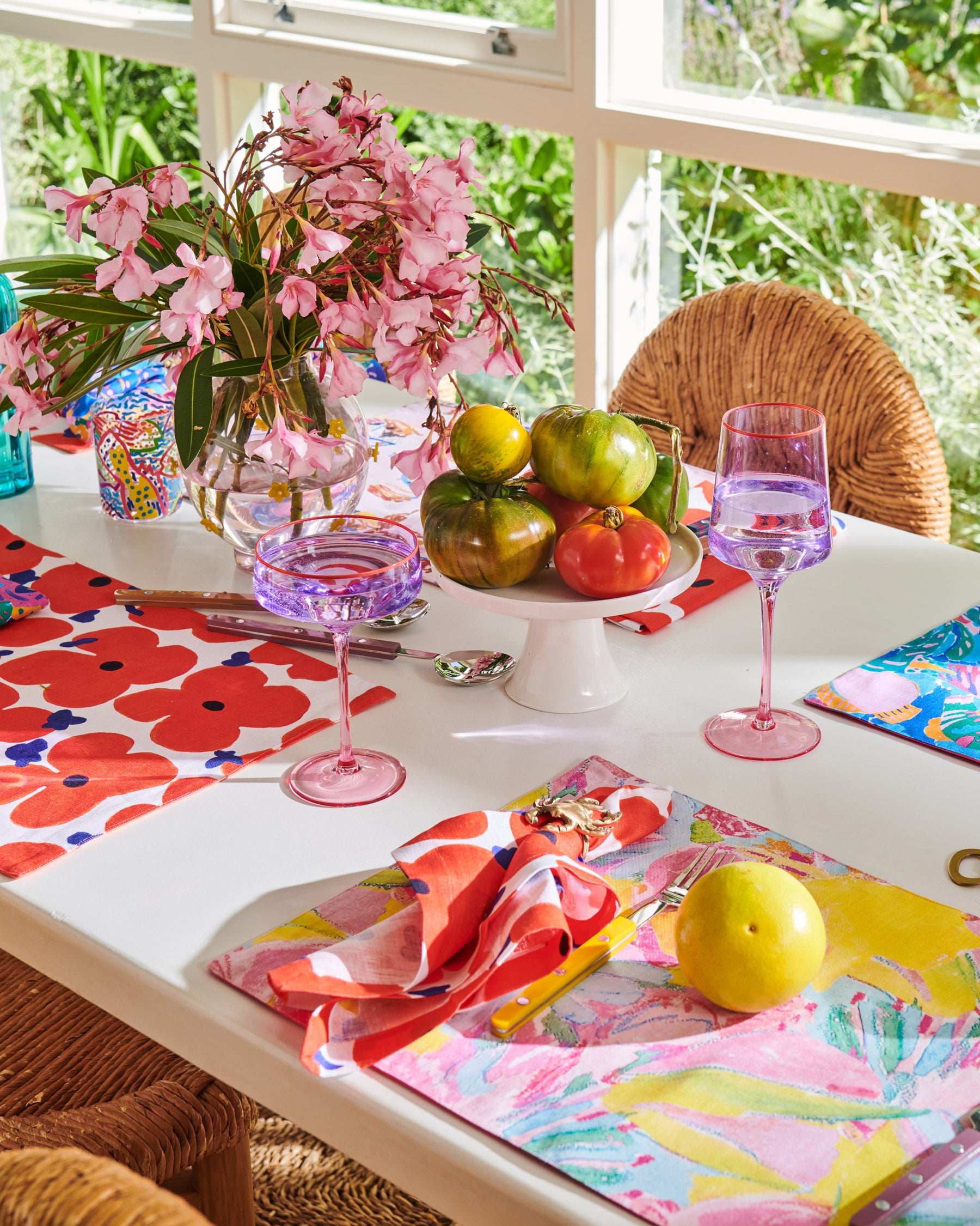 Kip&Co x Ken Done Pop Floral Linen 4-Piece Napkin Set - Vibrant Cotton Table Napkins for Dinner Parties, Picnics & Home Decor