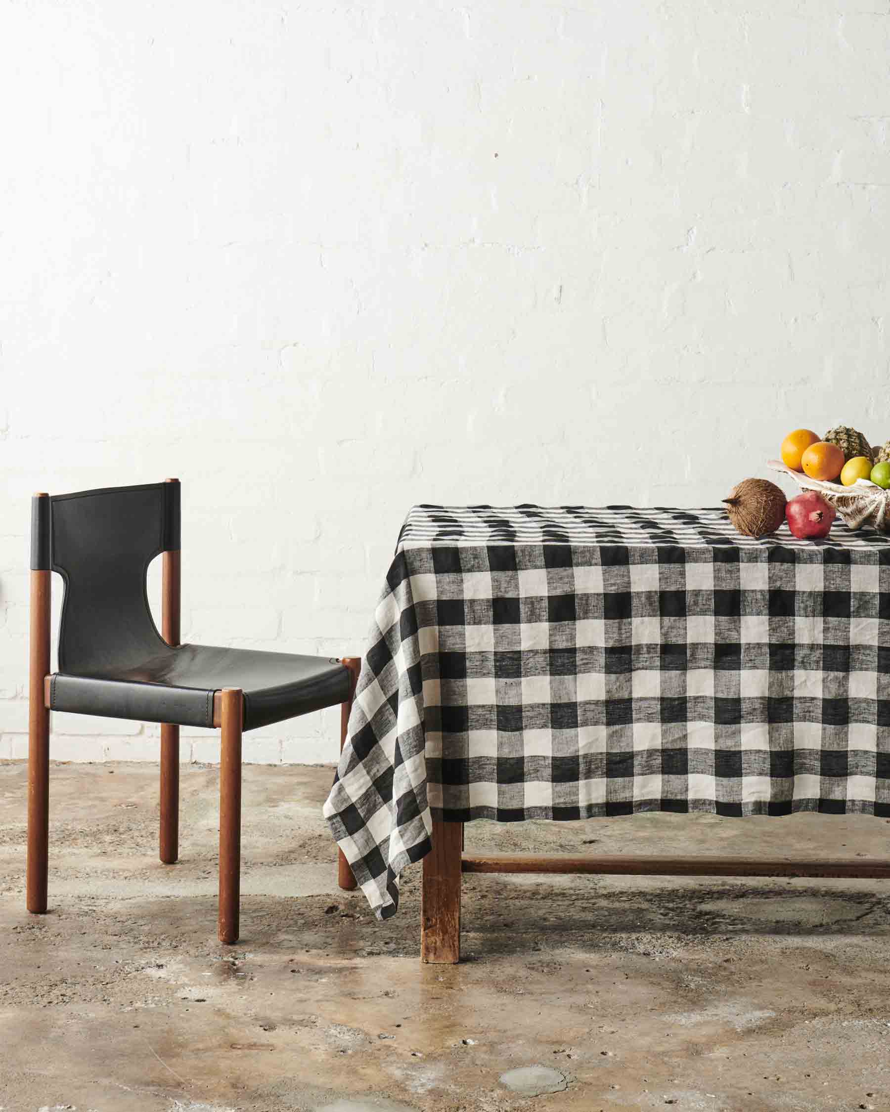 Black and White Gingham Linen Tablecloth - 60x90 Inch Rectangular Dining Table Cover for Kitchen, Party, Picnic & Outdoor Events