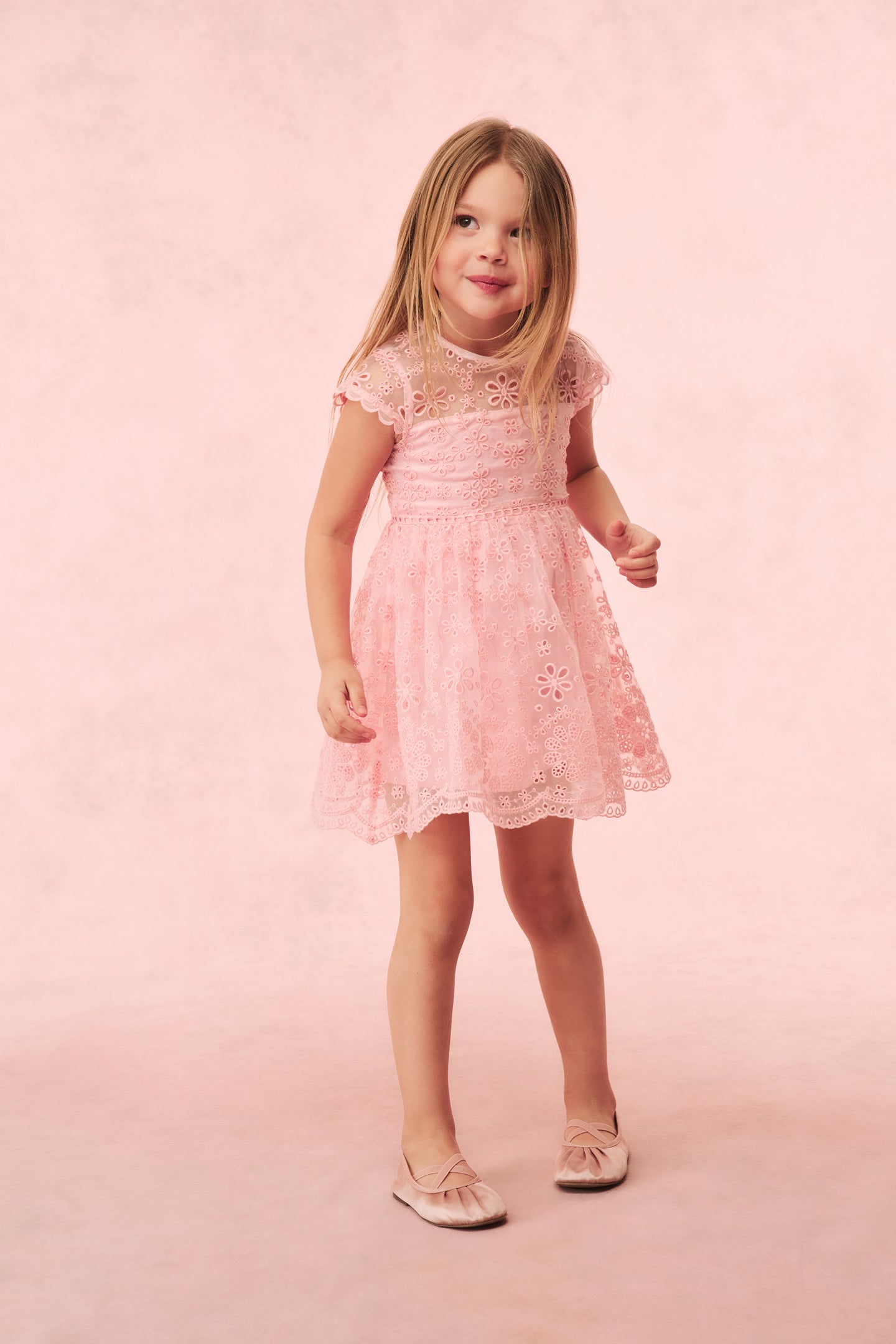 PALE PINK