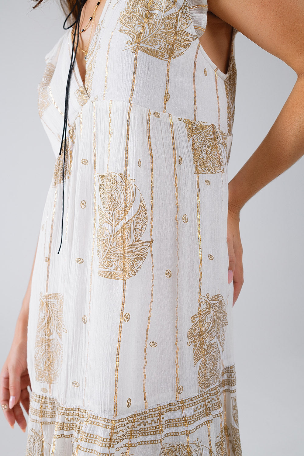 White Lace Babydoll Robe with Leaf Print and Lurex Thread - Perfect for Bridal Shower, Honeymoon, and Romantic Nights