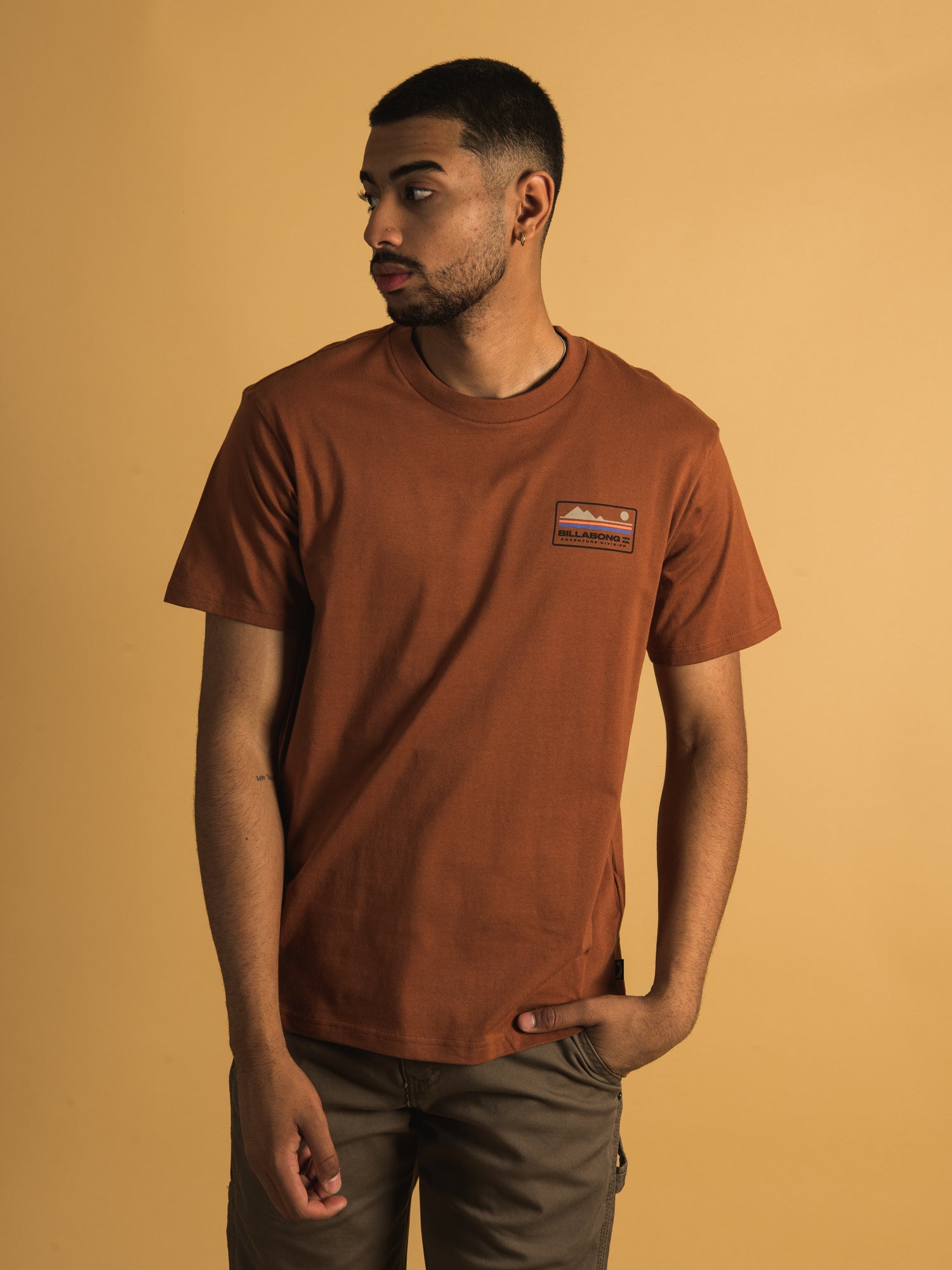 BILLABONG Range T-Shirt for Men & Women | Soft Cotton Short Sleeve Tee | Clearance Sale | Perfect for Beach, Surfing & Casual Wear