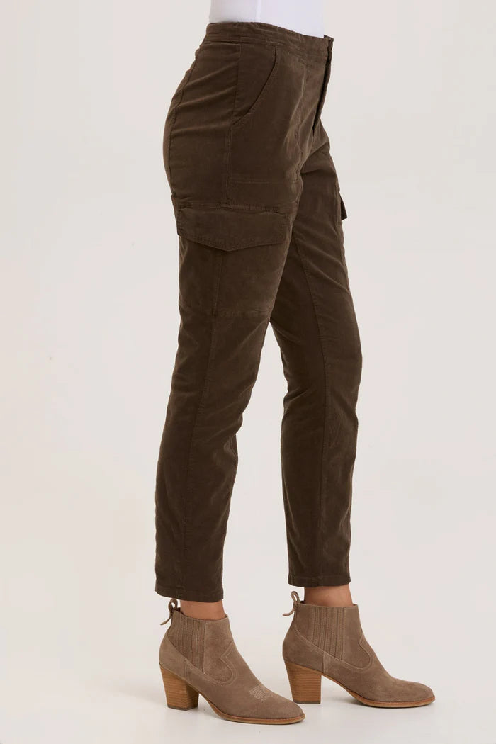 Timberline Cord Leggings in Boxwood Pigment - Stylish & Comfortable Yoga Pants for Women, Perfect for Workouts, Running & Casual Wear