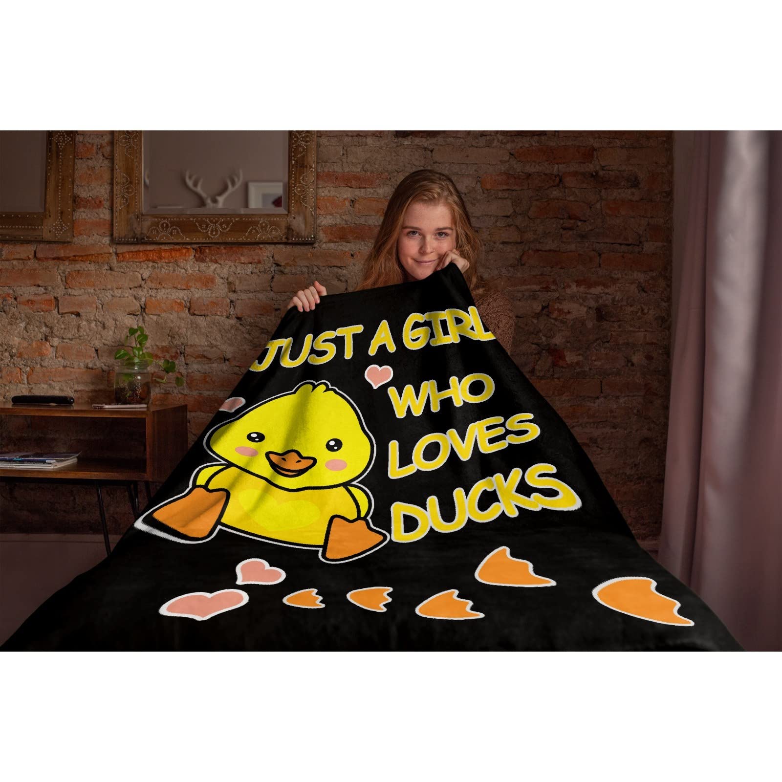 Darani Just A Girl Who Loves Ducks - Ultra Soft Lightweight Flannel Throw Blanket (50x60 inches) - Cozy Warm Blanket for Bed, Couch & Travel - Perfect for Family, Adults & Kids - Duck Lover Gift Idea