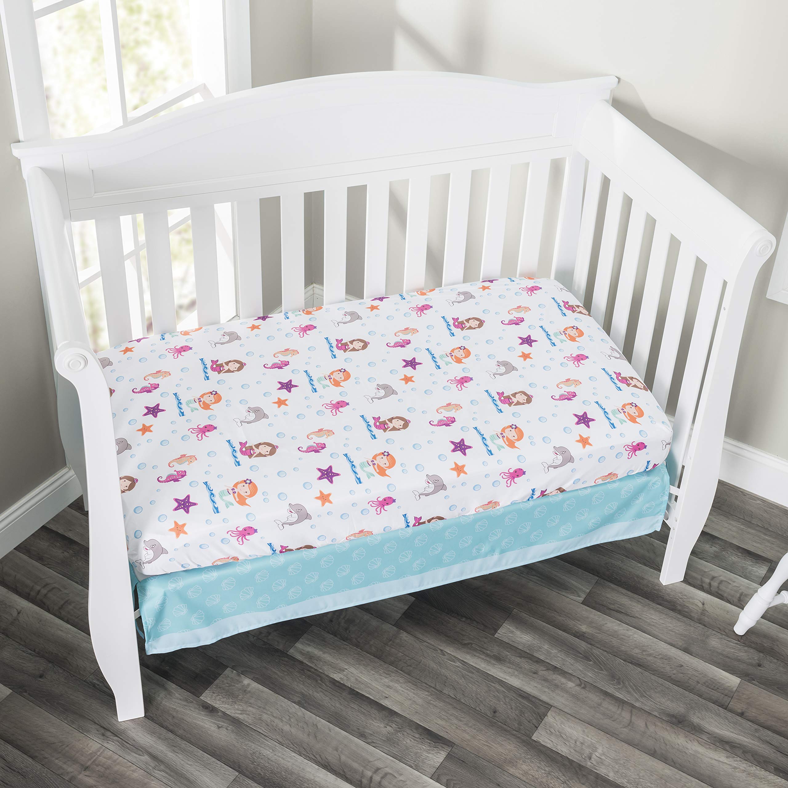 EVERYDAY KIDS 3-Piece Girls Crib Bedding Set - Mermaid Adventures - Soft Quilt, Fitted Sheet & Dust Ruffle - Nursery & Baby Crib Bedding - Perfect for Nursery Decor & Newborn Gift