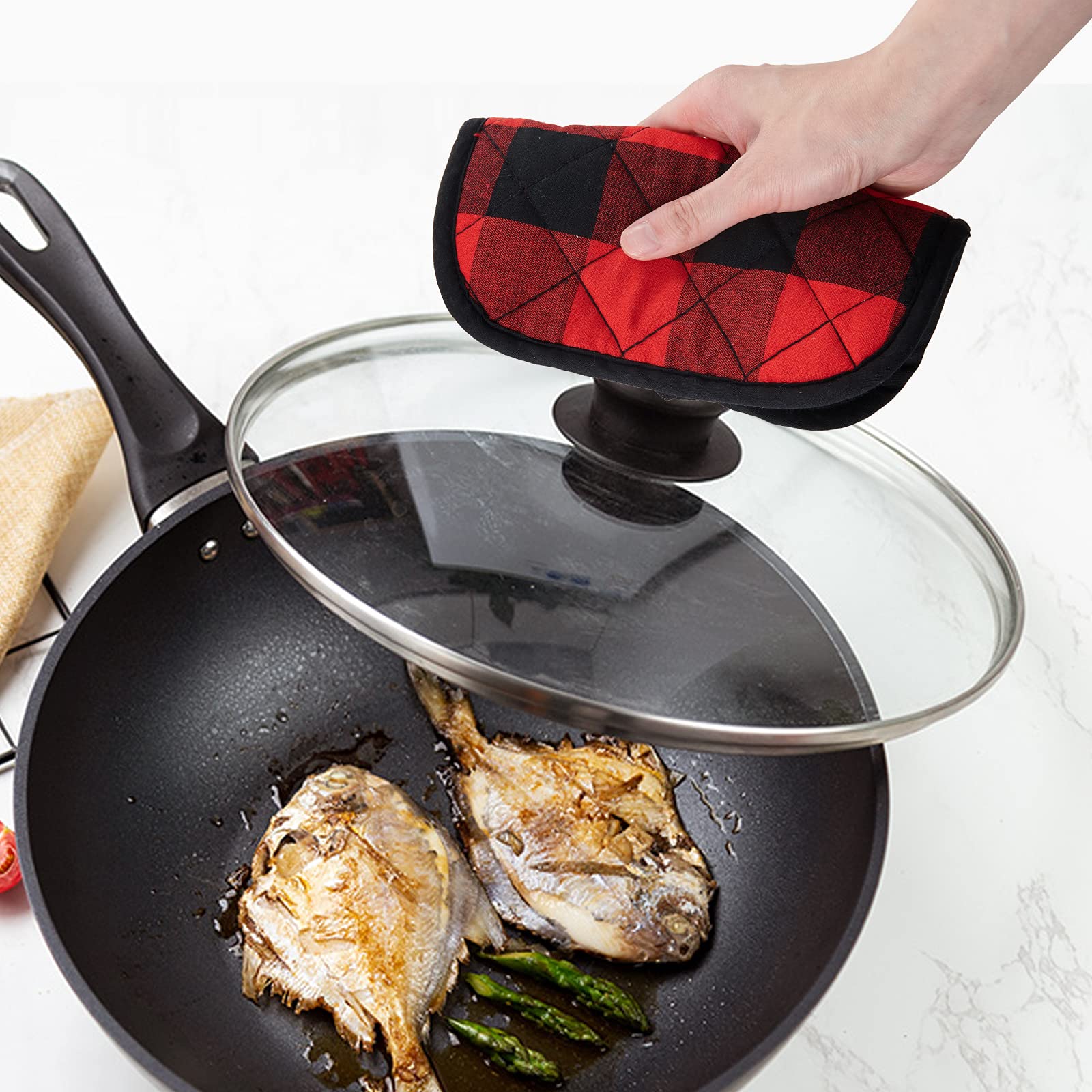 Joyhalo 4 Pack Christmas Buffalo Plaid Pot Holders - Heat Resistant Kitchen Potholders for Cooking, Baking & Holiday Decor - Perfect for Hot Dishes, Oven Mitts & Festive Kitchen Gifts