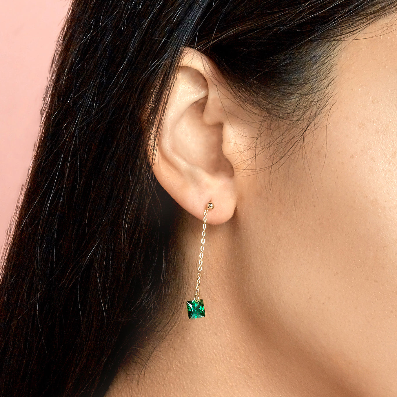 Enlightened Emerald Green Crystal Healing Stone - Natural Gemstone for Meditation, Chakra Balancing & Spiritual Growth | Perfect for Home Decor, Yoga & Energy Healing