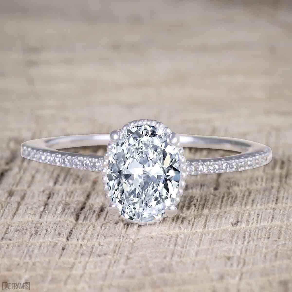 1.50 Carat Oval Cut Moissanite Diamond Trio Wedding Ring Set in 18k Gold Plating - Elegant Bridal Jewelry for Engagement, Anniversary & Special Occasions