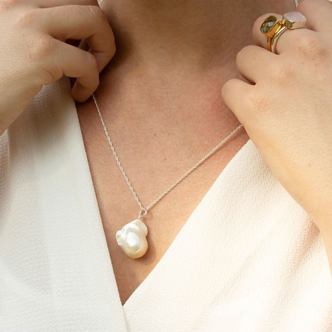 Elegant Baroque Pearl Necklace with Ivory & Silver Accents - Perfect for Weddings, Parties & Special Occasions