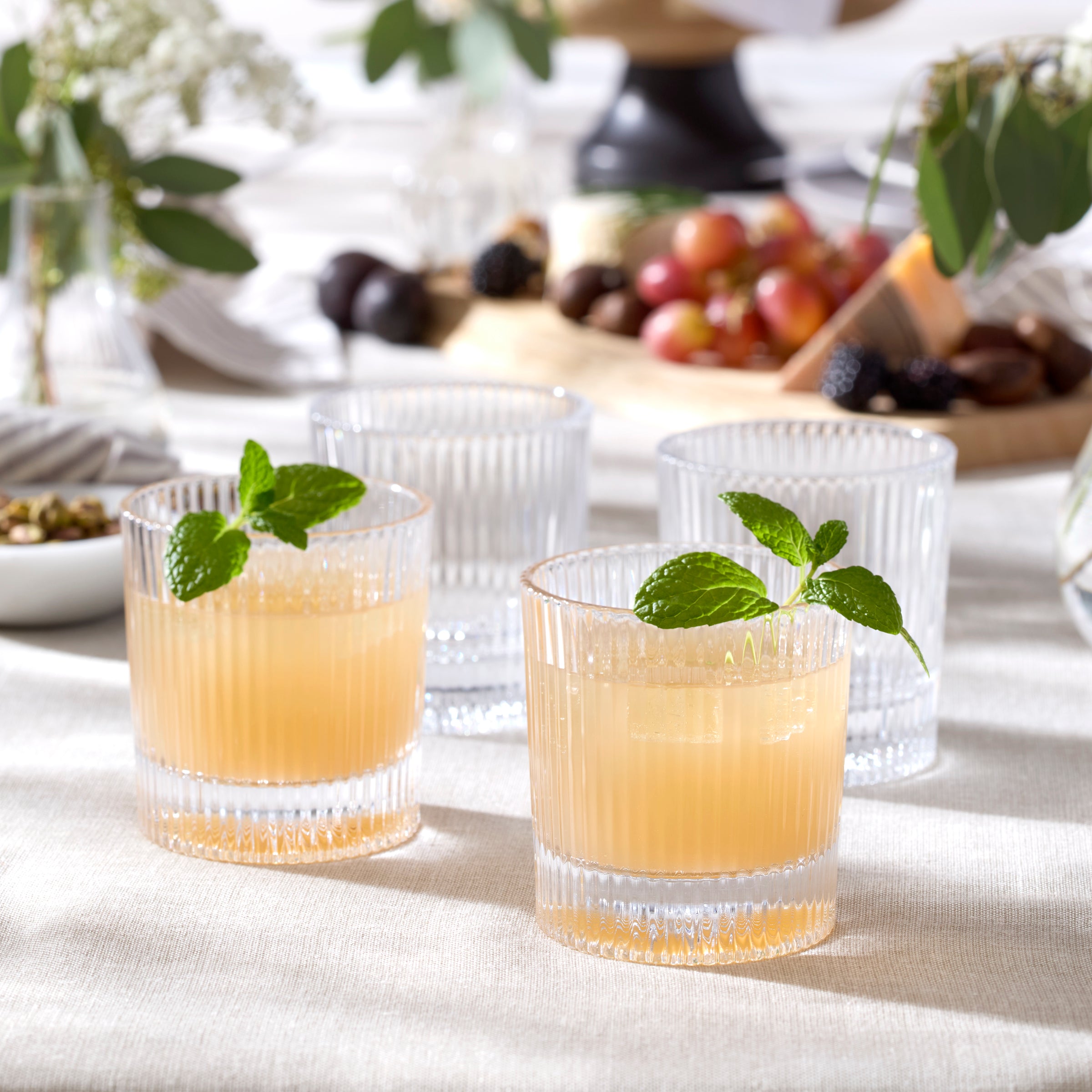 Premium Wallingford Double Old Fashioned Glasses Set of 4 - Heavy Base Whiskey Tumbler for Bourbon, Scotch & Cocktails - Perfect for Home Bar, Gifts & Entertaining