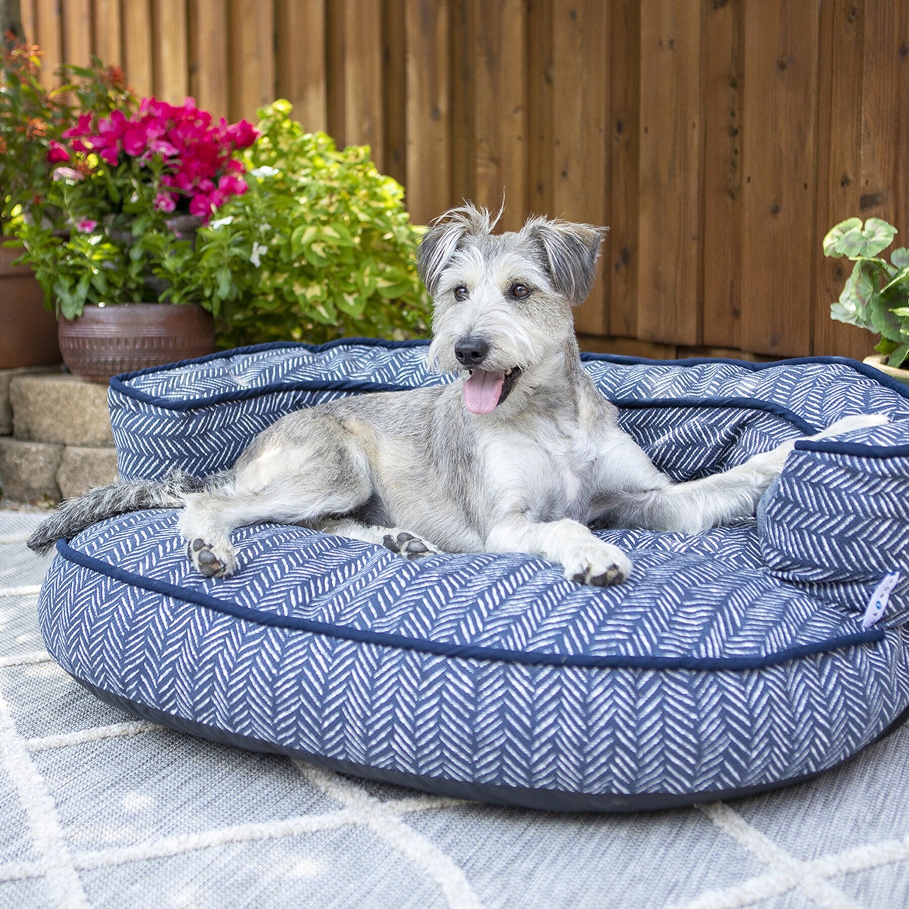 La-Z-Boy Gatson Indoor/Outdoor Dog Bed - Waterproof & Durable Pet Couch for Large Dogs - Perfect for Patio, Deck, or Living Room Use