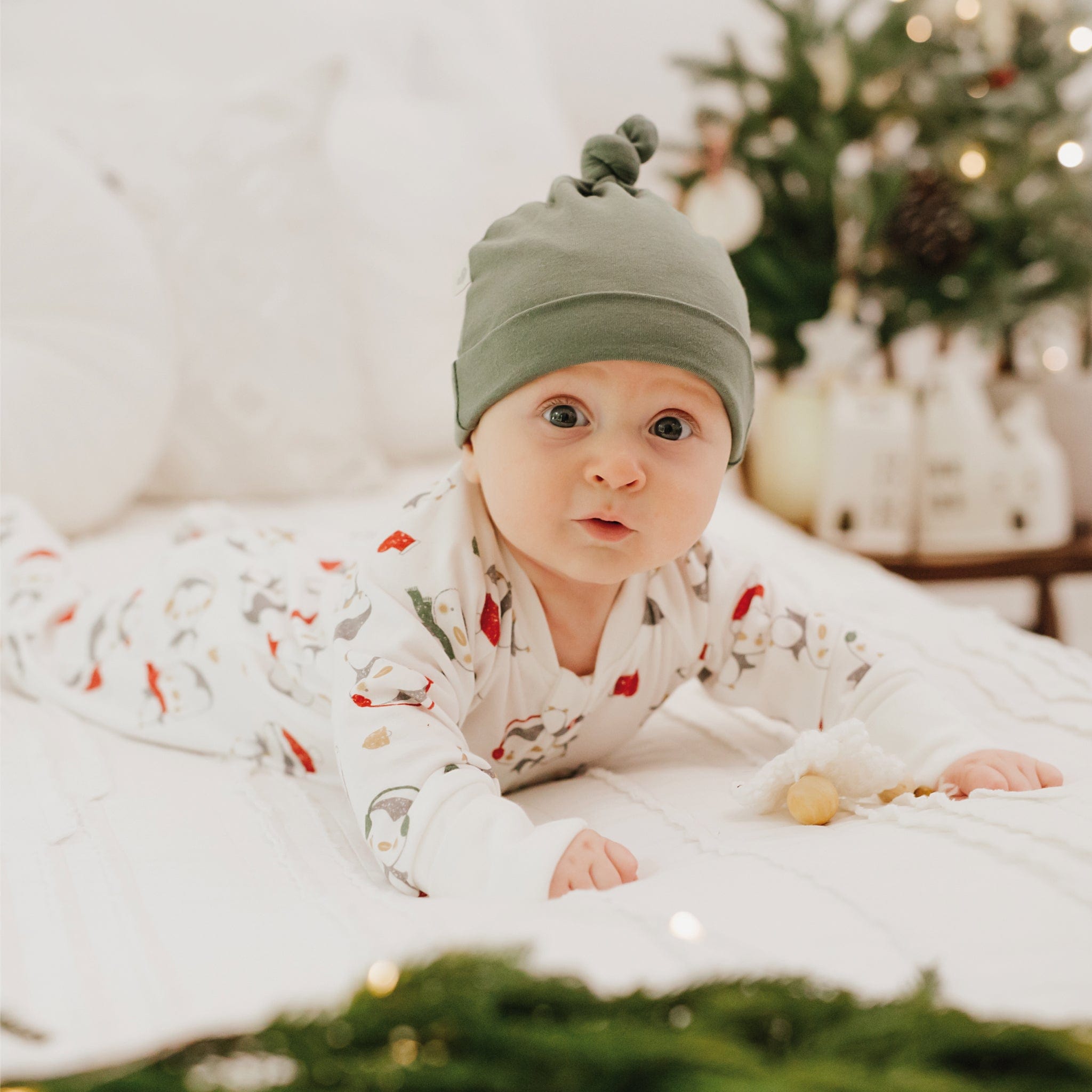 Soft Bamboo Baby Sleeper with Cute Christmas Penguins Design - Cozy & Breathable for Newborns & Infants - Perfect for Holiday Photos, Gifts & Nursery Sleepwear
