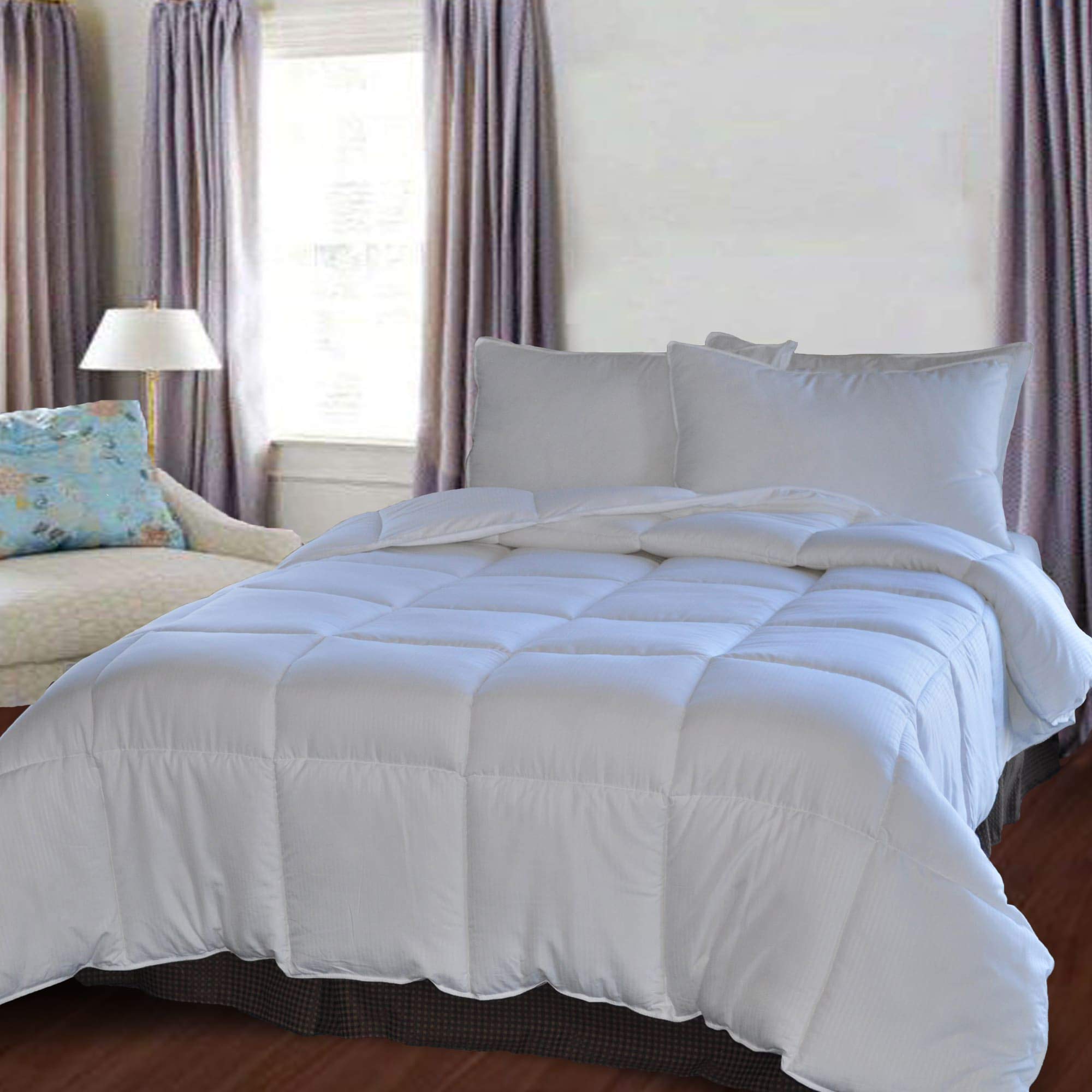 Natural Comfort White Down Alternative Comforter - Hypoallergenic Queen Size Bedding with Embossed Microfiber Shell, Medium Weight All-Season Filling - Perfect for Cozy Nights in Master Bedroom or Guest Room