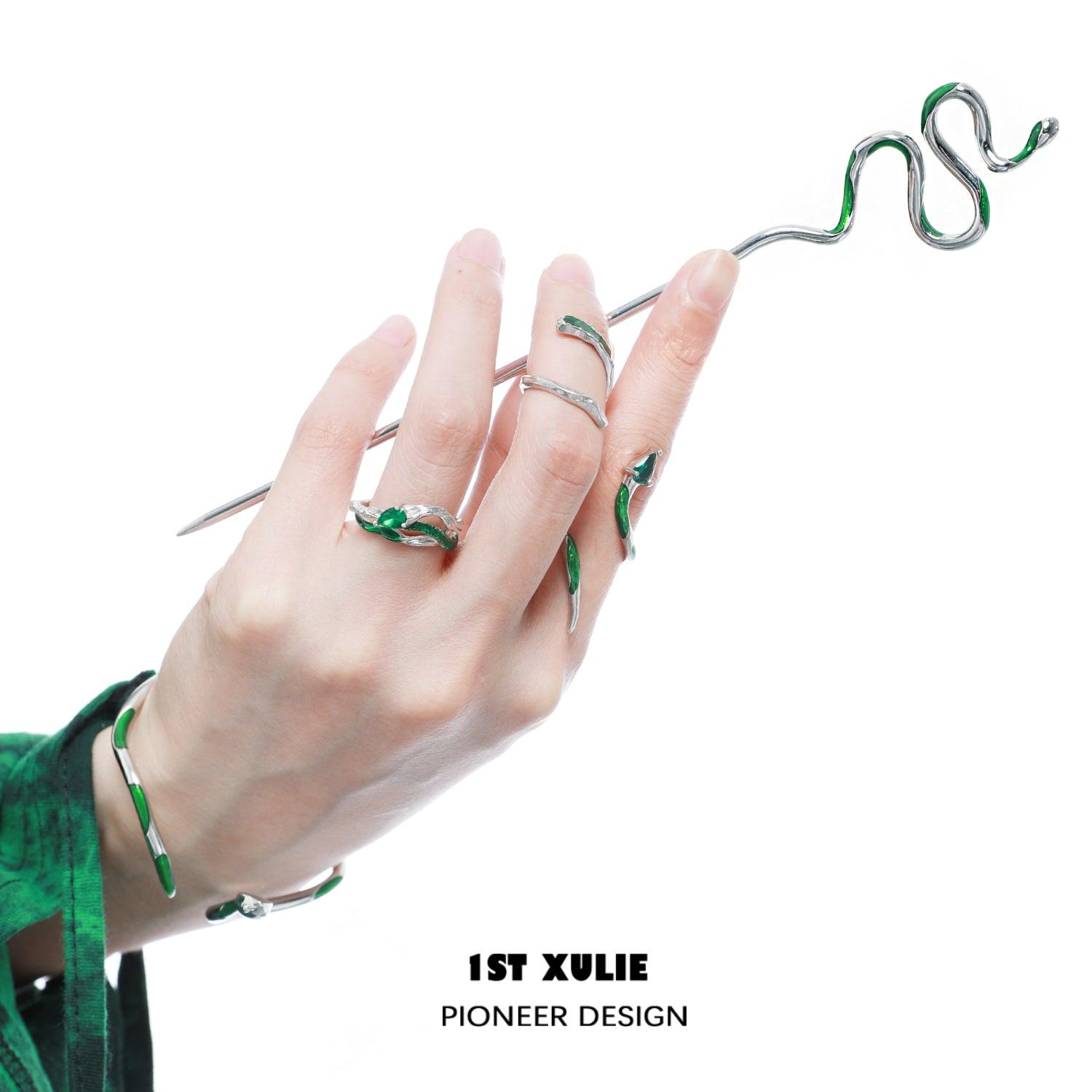 Slytherin House 925 Sterling Silver Adjustable Snake Knuckle Ring for Women & Men - Gothic Jewelry for Halloween, Cosplay, and Harry Potter Fans