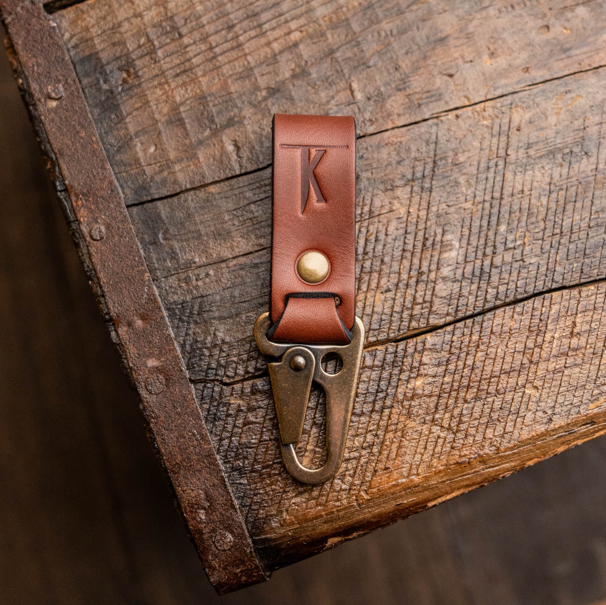 Premium Handmade Leather Key Loop Belt - Durable & Stylish Key Holder for Everyday Carry, Travel & Outdoor Adventures