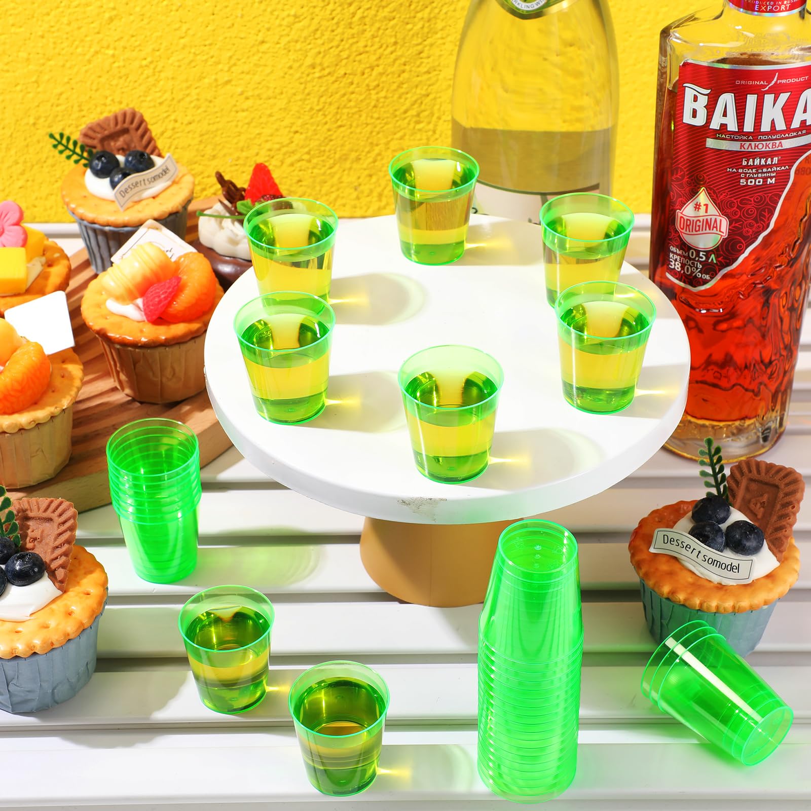 300 Pack 1oz Plastic Shot Glasses - Mini Reusable Party Cups for Wedding, Halloween, Beer Tasting, Snack Samples & Cocktails (Green) - Perfect for Bars, Catering & Home Entertaining
