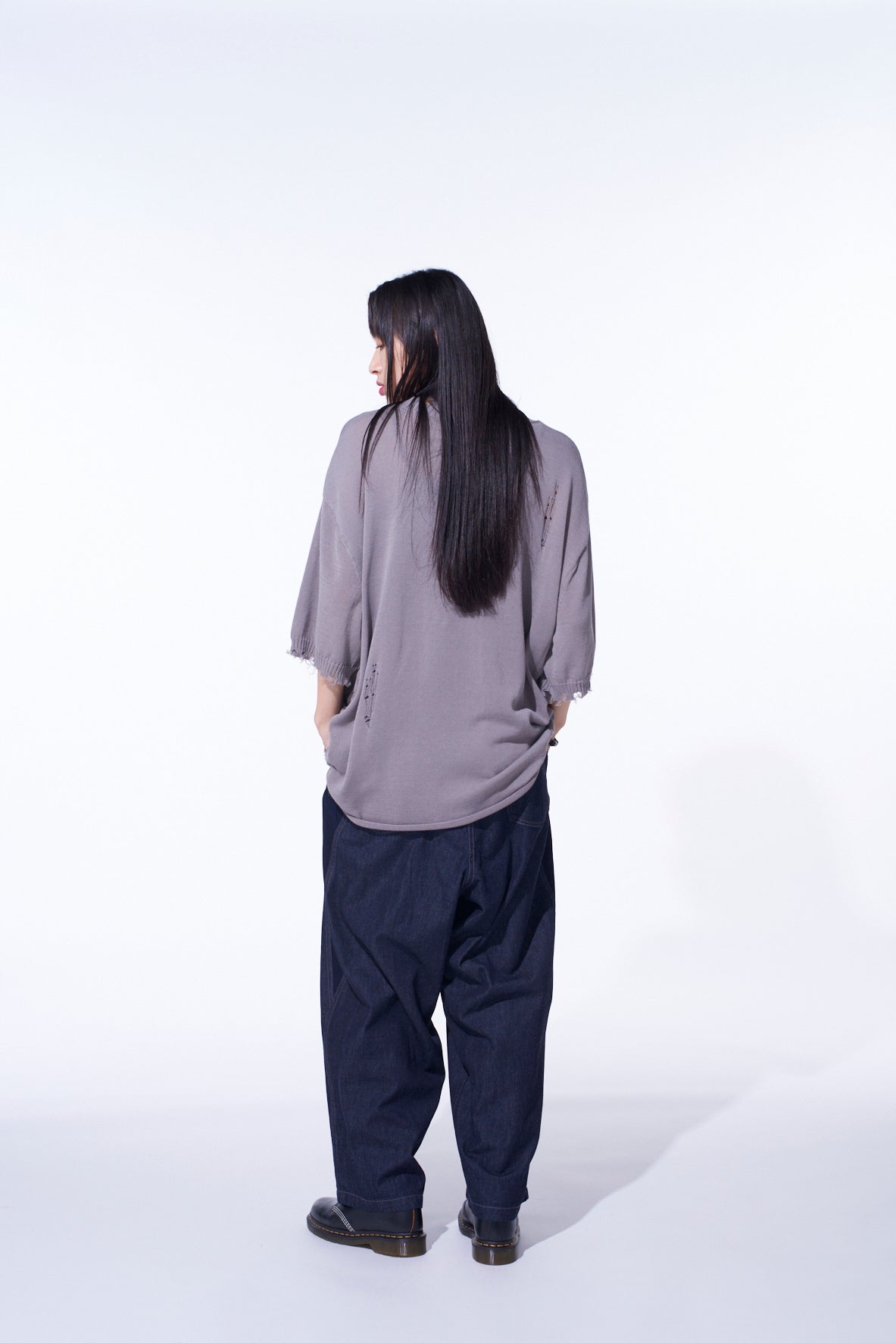 Compact Twist 10g Damaged Knitted Pullover - Lightweight & Stylish Women's Sweater for Casual Wear & Layering