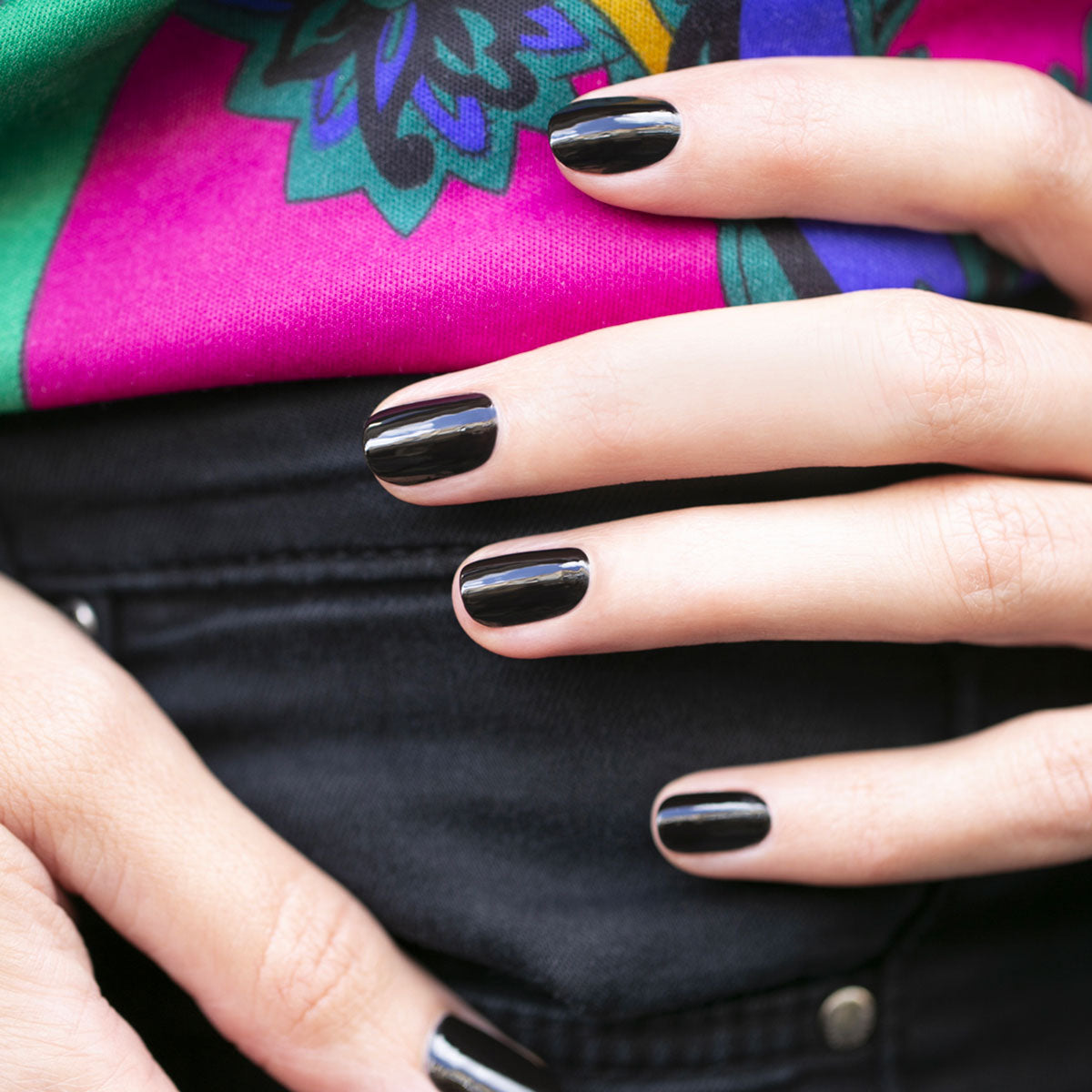 Green Flash Gel Polish - Licorice Black Nail Lacquer for Long-Lasting Manicures | Perfect for Salon & Home Nail Art