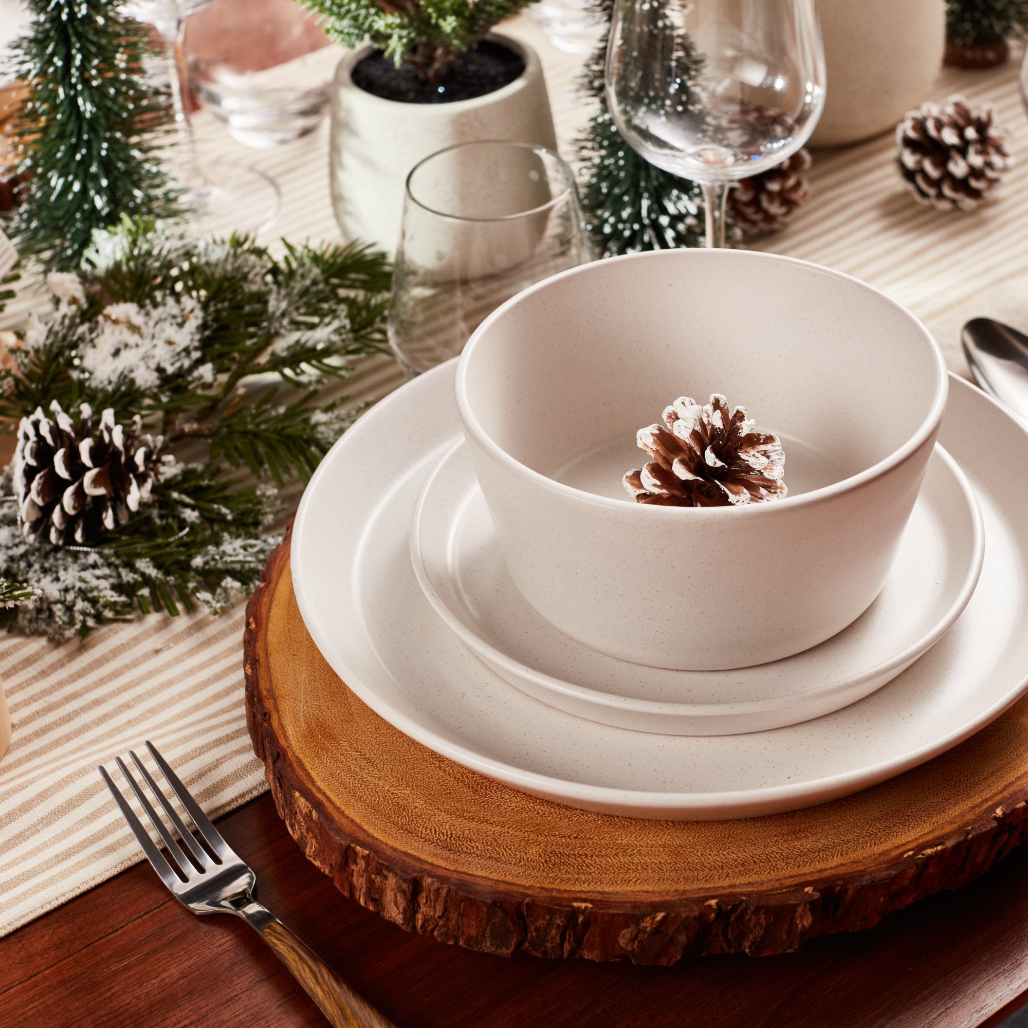 Premium Albie Stoneware Salad Plate - Elegant Snow White Design for Dinner Parties & Everyday Dining | Durable & Stylish Ceramic Dishware for Home & Restaurant Use