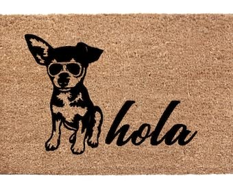 Chihuahua Welcome Mat - Non-Slip Hola Doormat for Front Door, Cute Chihuahua Gifts for Dog Lovers, Perfect for Pet Owners & Home Decor