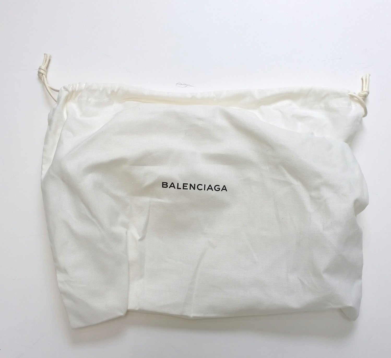 Balenciaga City Reporter Crossbody Chain Bag - Black Leather Handbag for Women | Stylish Everyday Purse for Work, Travel & Night Out