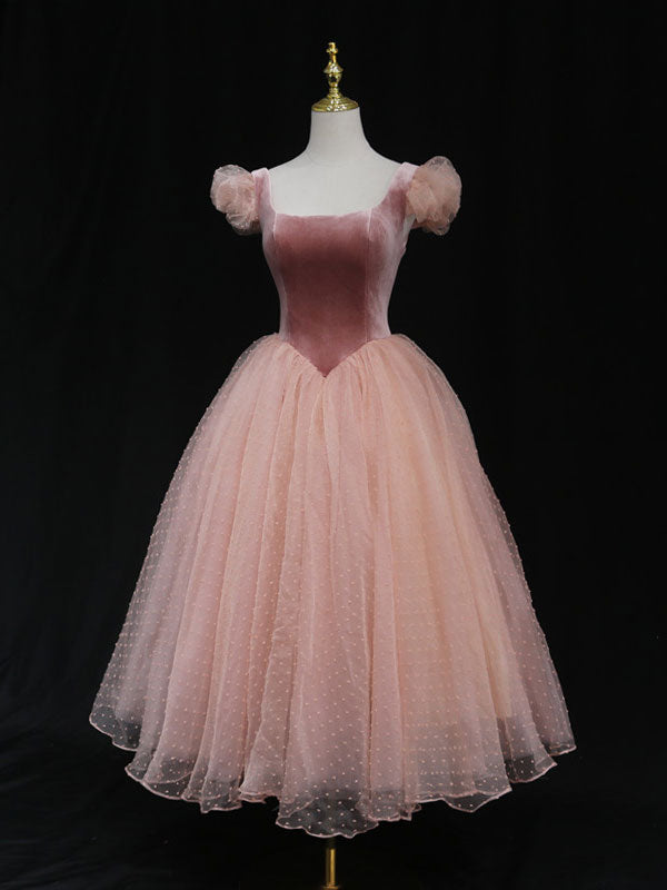 Elegant Pink Tulle Short Prom Dress & Puffy Homecoming Party Dress for Teens - Perfect for Dances, Formals, and Special Occasions