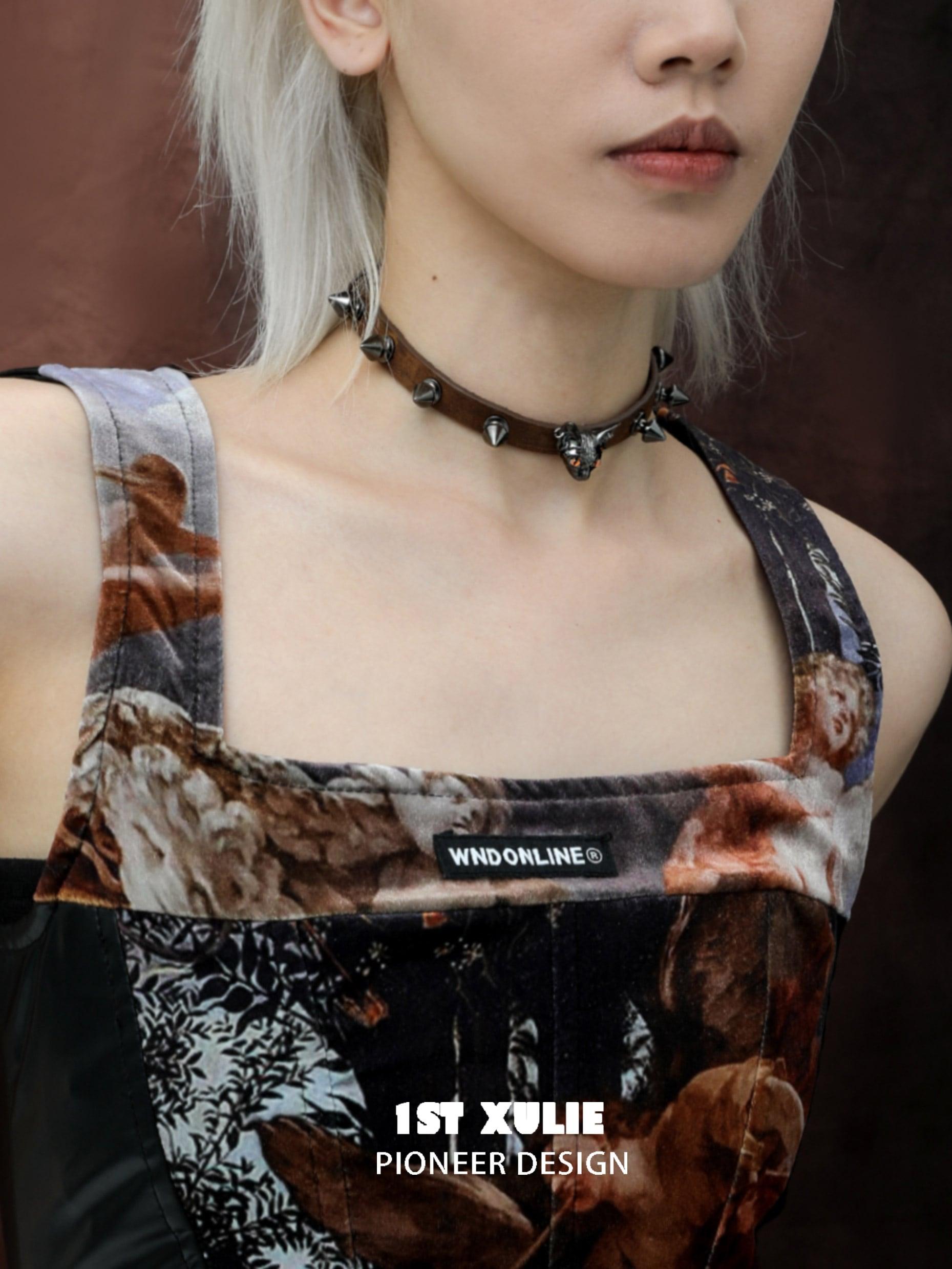 Stylish Cowhide Studded Choker for Women - Gothic Cat Eye Design Leather Necklace - Perfect for Halloween, Cosplay & Punk Fashion Accessories