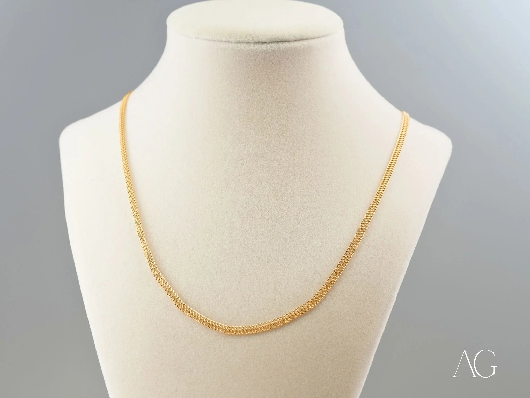 18K Gold Chain Necklace for Women - Bold & Elegant Layering Necklace Jewelry - Perfect for Everyday Wear, Date Nights & Special Occasions