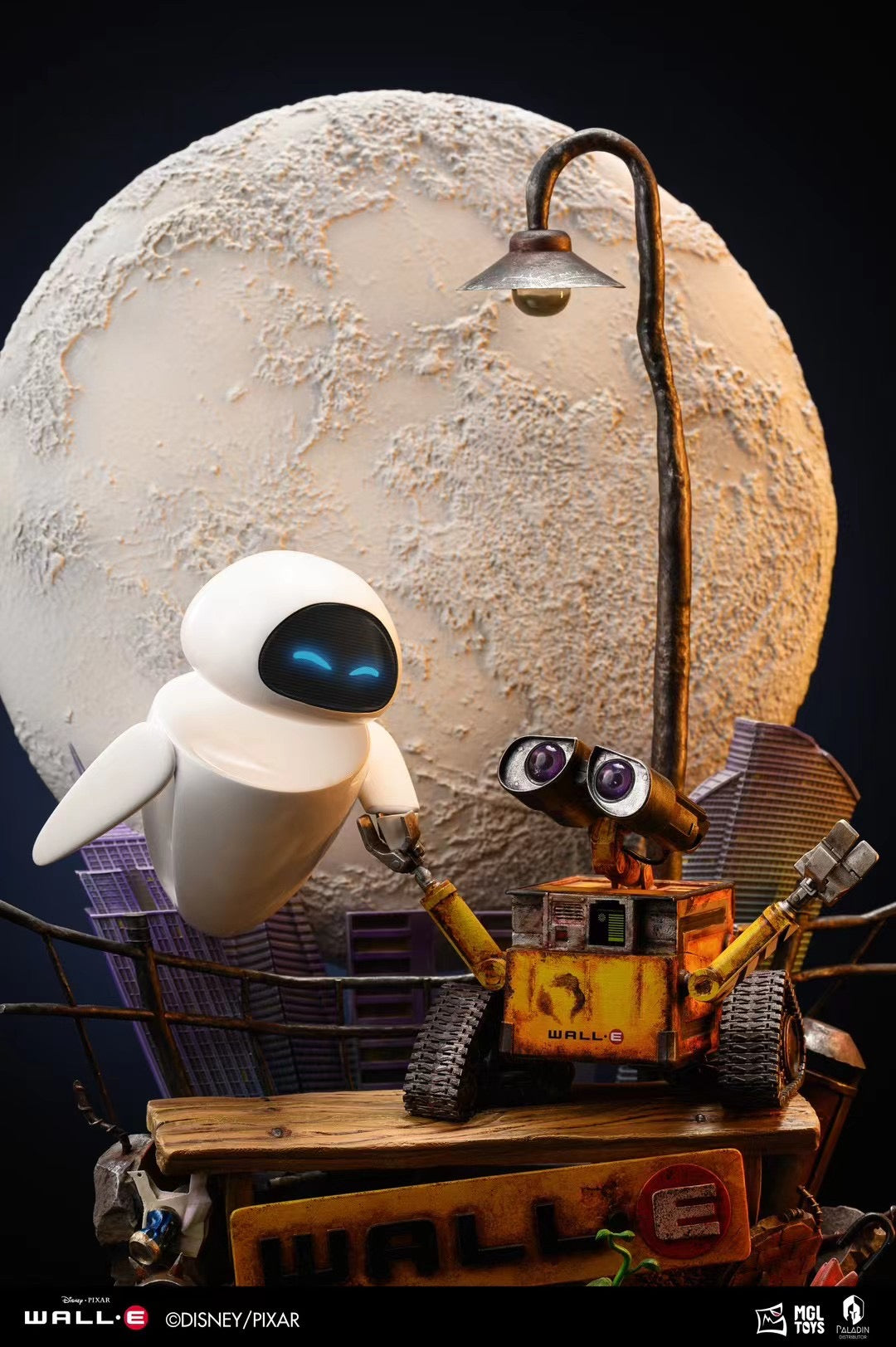 MGL TOYS & Paladin Official Licensed WALL-E & EVE Robot Toy Figures - Collectible Disney Pixar Movie Characters for Kids & Adults - Perfect for Display, Gifts, and Movie-Themed Decor