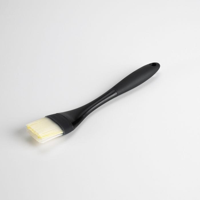OXO Silicone Basting Brush for Cooking & Grilling - Heat-Resistant Kitchen Basting Brush for BBQ, Baking, and Marinades - Perfect for Basting Meats, Vegetables, and Sauces