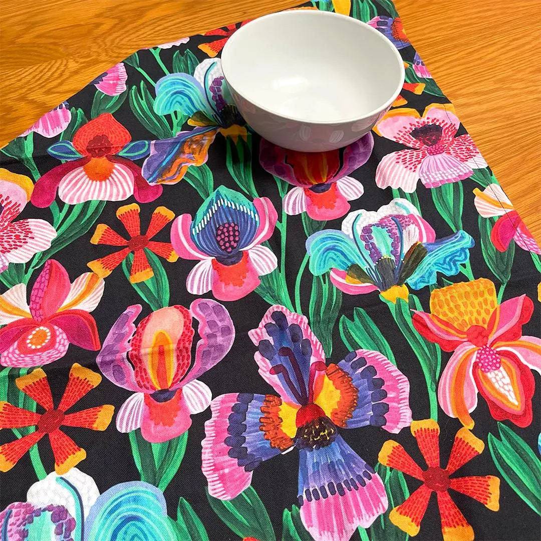 Premium Irises & Orchids Tea Towel Set - 100% Cotton Absorbent Kitchen Towels for Drying Dishes, Decor & Gift - Perfect for Home, Kitchen & Hostess Gifts