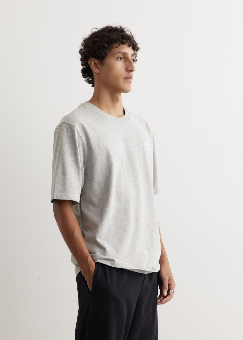 AMI AM UTS024 726 0951 Gray T-Shirt - Comfortable Casual Wear for Everyday Outfits & Street Style